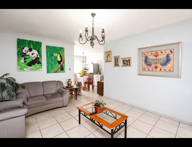 3 BEDROOM TOWNHOUSE FOR SALE IN RED HILL
